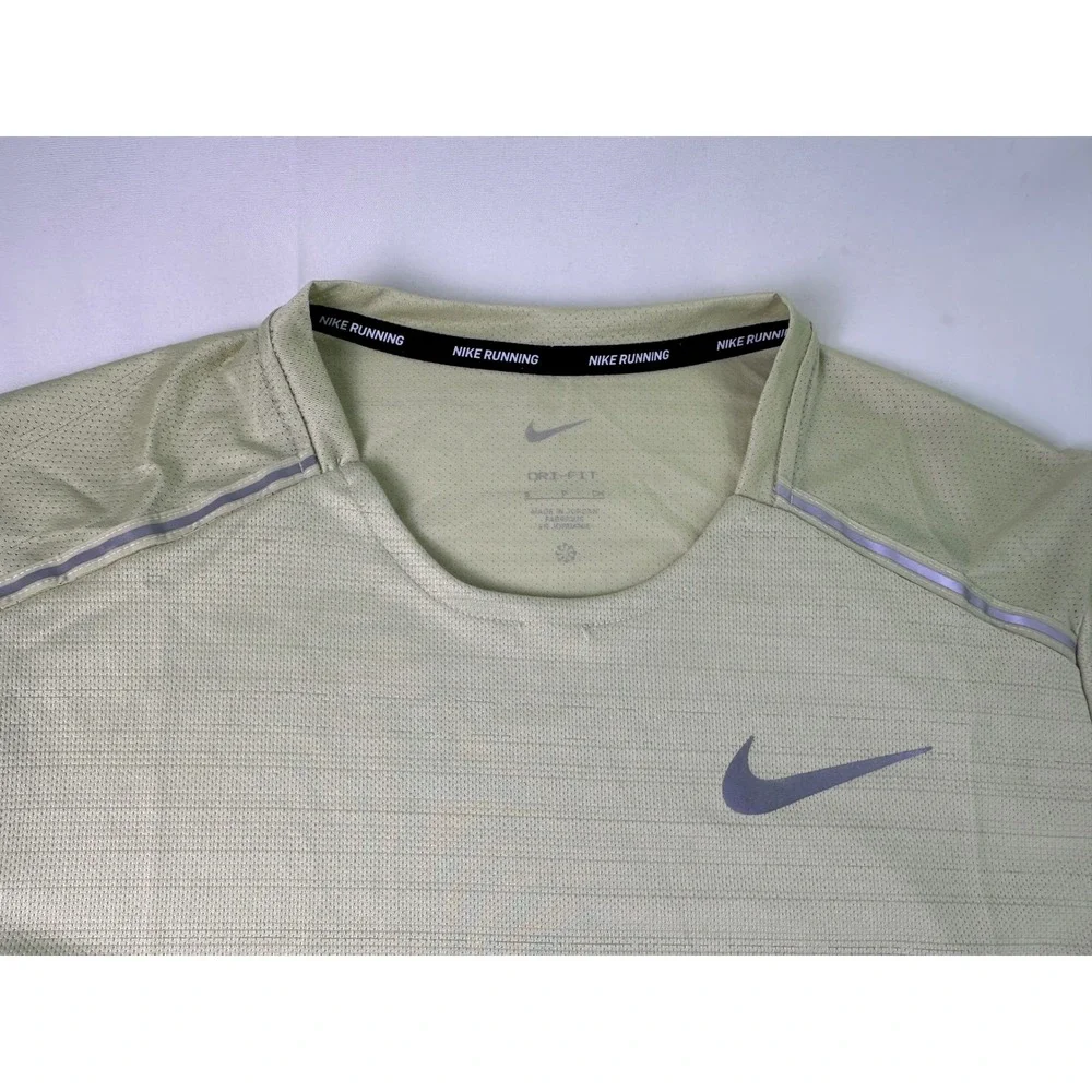 NEW Nike‎ Men's Small S Dri-FIT Running Tee T-Shirt Light Green Move To Zero